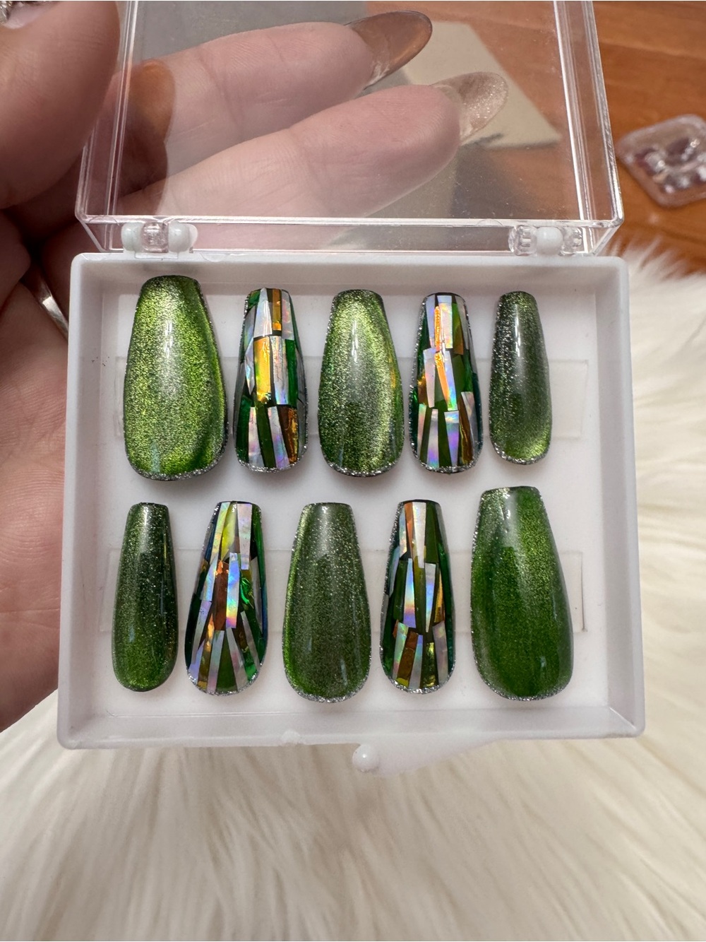 Green Holographic Cat-eye Stiletto Press-On Nails